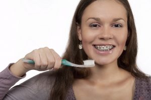 Vệ sinh răng miệng khi điều trị rối loạn khớp cắn 2