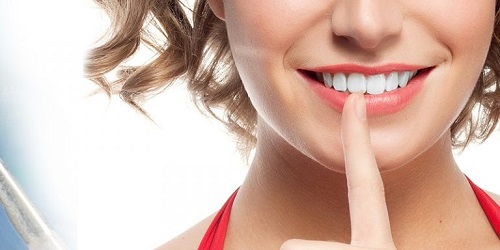 Hỏi đáp - Bọc răng sứ bao lâu thì ăn được? 
