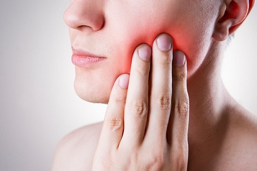 Lắp răng sứ bị sưng lợi - Cách khắc phục và phòng tránh